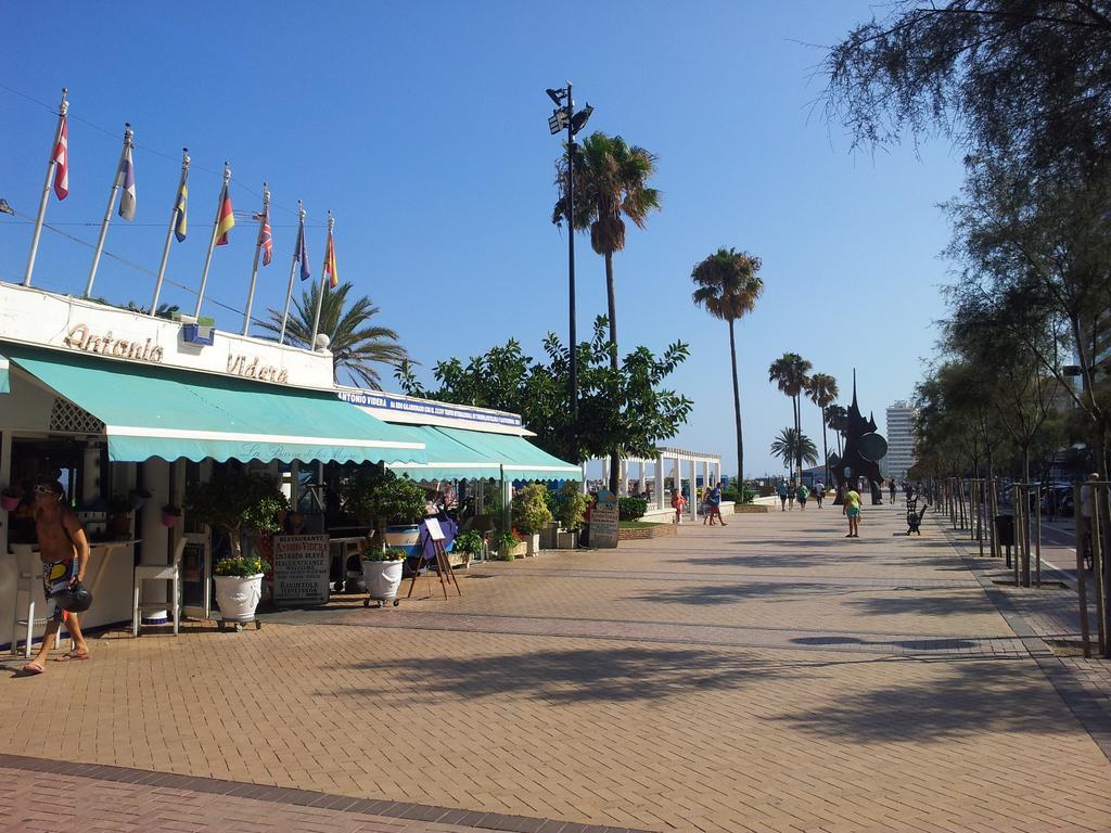 Frontbeach Apartment In Los Boliches 푸엔히롤라 외부 사진