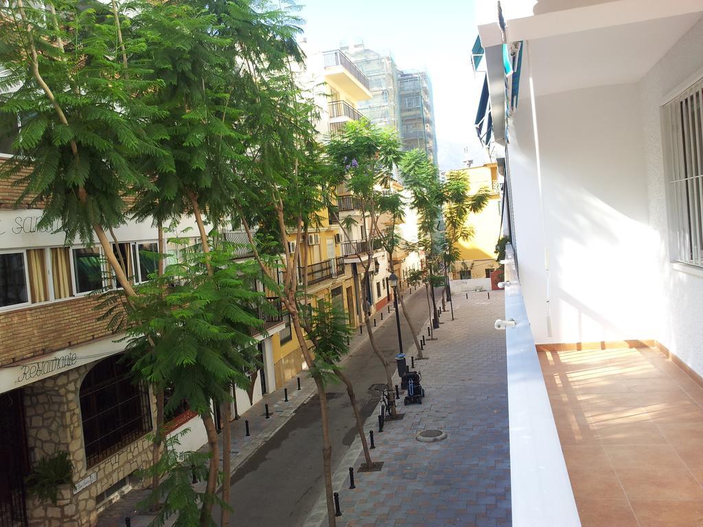 Frontbeach Apartment In Los Boliches 푸엔히롤라 외부 사진